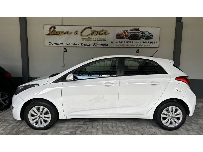 HYUNDAI - HB20 - 2015/2016 - Branca - R$ 53.900,00