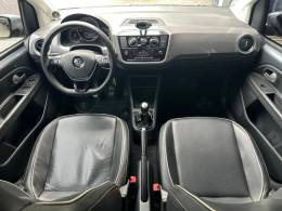 VOLKSWAGEN - UP - 2017/2018 - Cinza - R$ 63.900,00