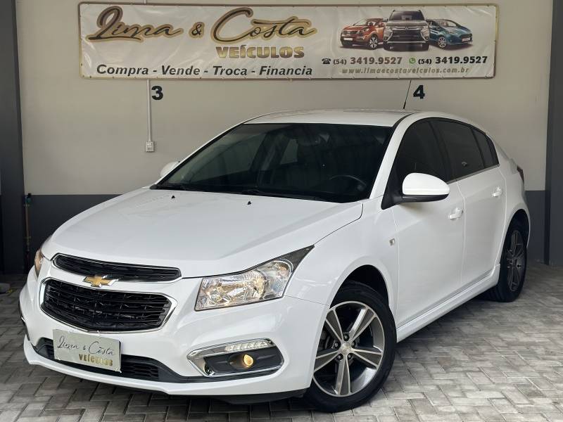 CHEVROLET - CRUZE - 2015/2016 - Branca - R$ 74.900,00
