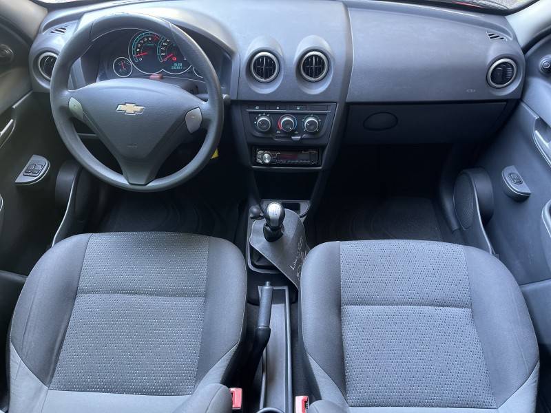 CHEVROLET - CELTA - 2014/2015 - Vermelha - R$ 37.900,00