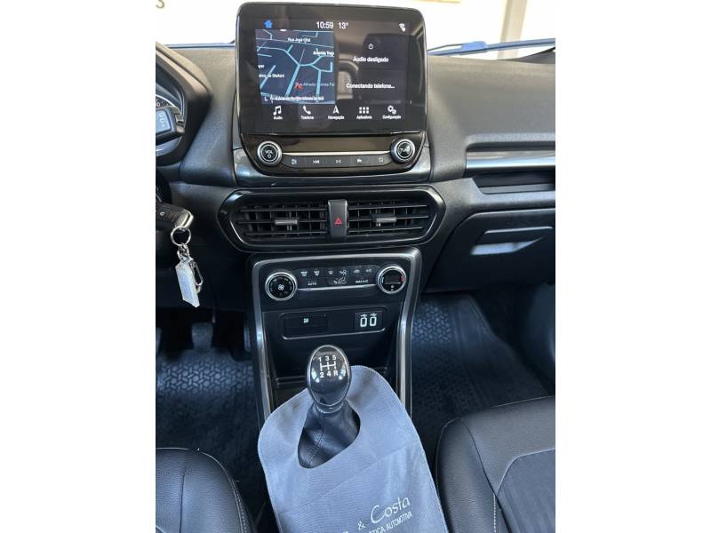 FORD - ECOSPORT - 2017/2018 - Branca - R$ 72.900,00