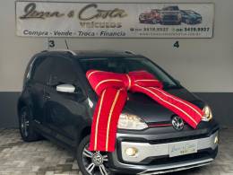 VOLKSWAGEN - UP - 2017/2018 - Cinza - R$ 63.900,00