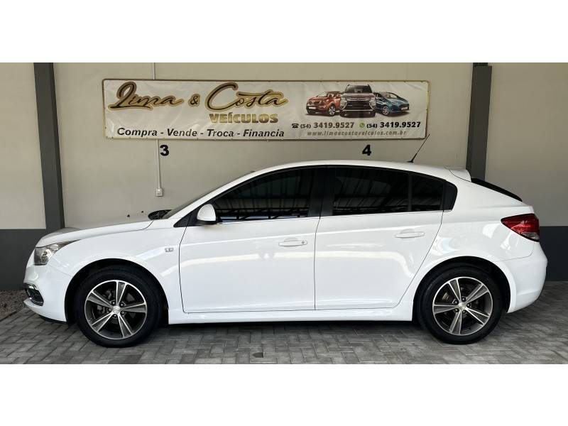 CHEVROLET - CRUZE - 2015/2016 - Branca - R$ 74.900,00