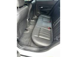 CHEVROLET - CRUZE - 2015/2016 - Branca - R$ 74.900,00