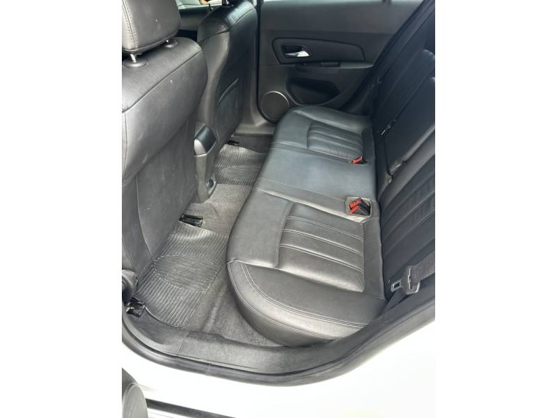 CHEVROLET - CRUZE - 2015/2016 - Branca - R$ 74.900,00