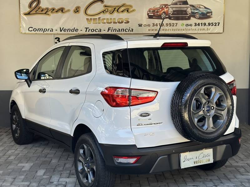 FORD - ECOSPORT - 2017/2018 - Branca - R$ 72.900,00