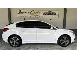 CHEVROLET - CRUZE - 2015/2016 - Branca - R$ 74.900,00