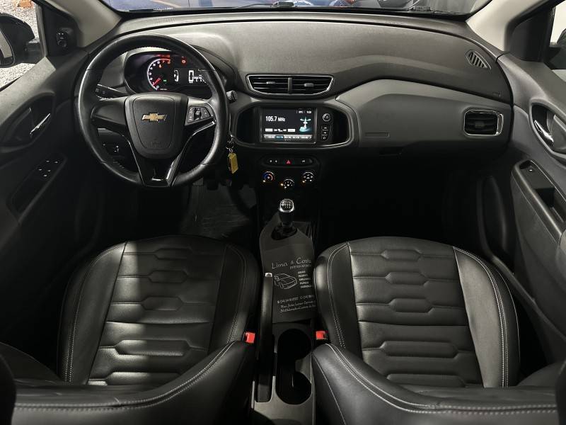 CHEVROLET - ONIX - 2018/2019 - Preta - R$ 66.900,00